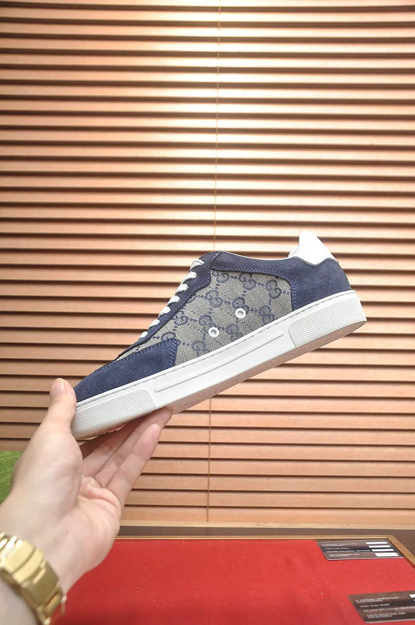 Men's shoes 💰400💶 [GUCCI Gucci] official website 1:1 men's sports shoes are now on the market, using original Gucci fabric + gluten lining, plus the official website original 1:1 comfortable outsole. Fashionable and versatile, super comfortable and breathable. 5 colors available, standard shoe size 38/45 (custom-made sizes 45 are non-refundable)
